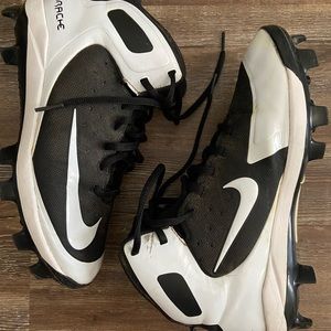 Nike boys football cleats